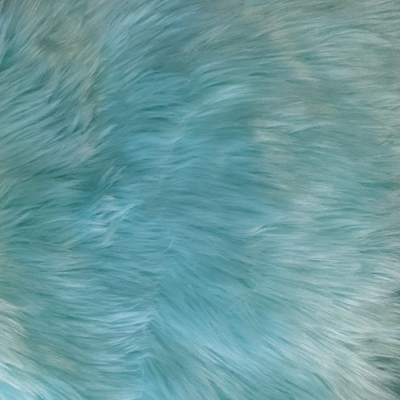 Blue very Furry Cushion Covers x 2 . New - Picture 1 of 2